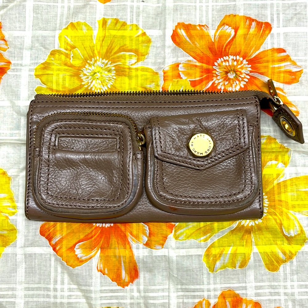 Marc by Marc Jacobs wallet in excellent used condition!